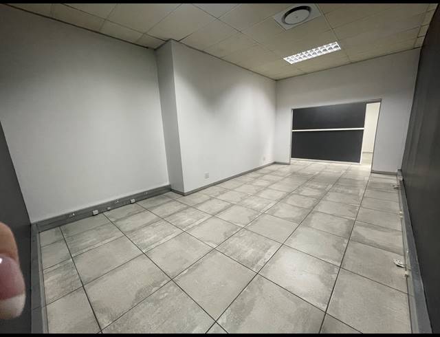 108M² OFFICE TO LET IN IMPALA PARK